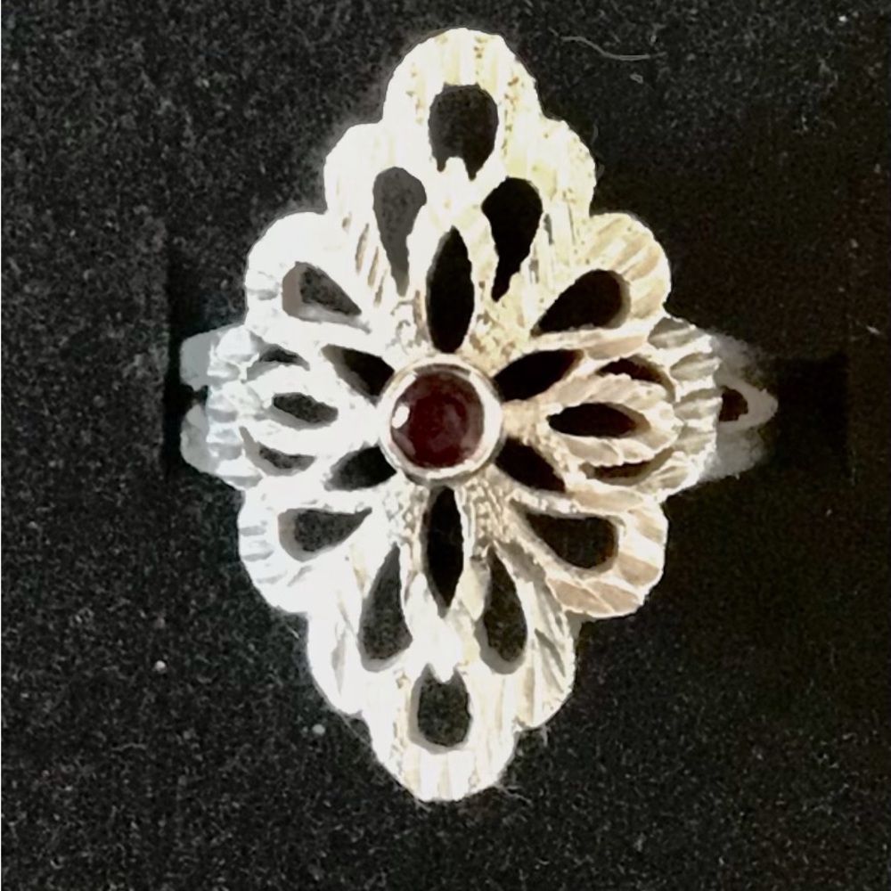 Vintage sterling silver and garnet ring